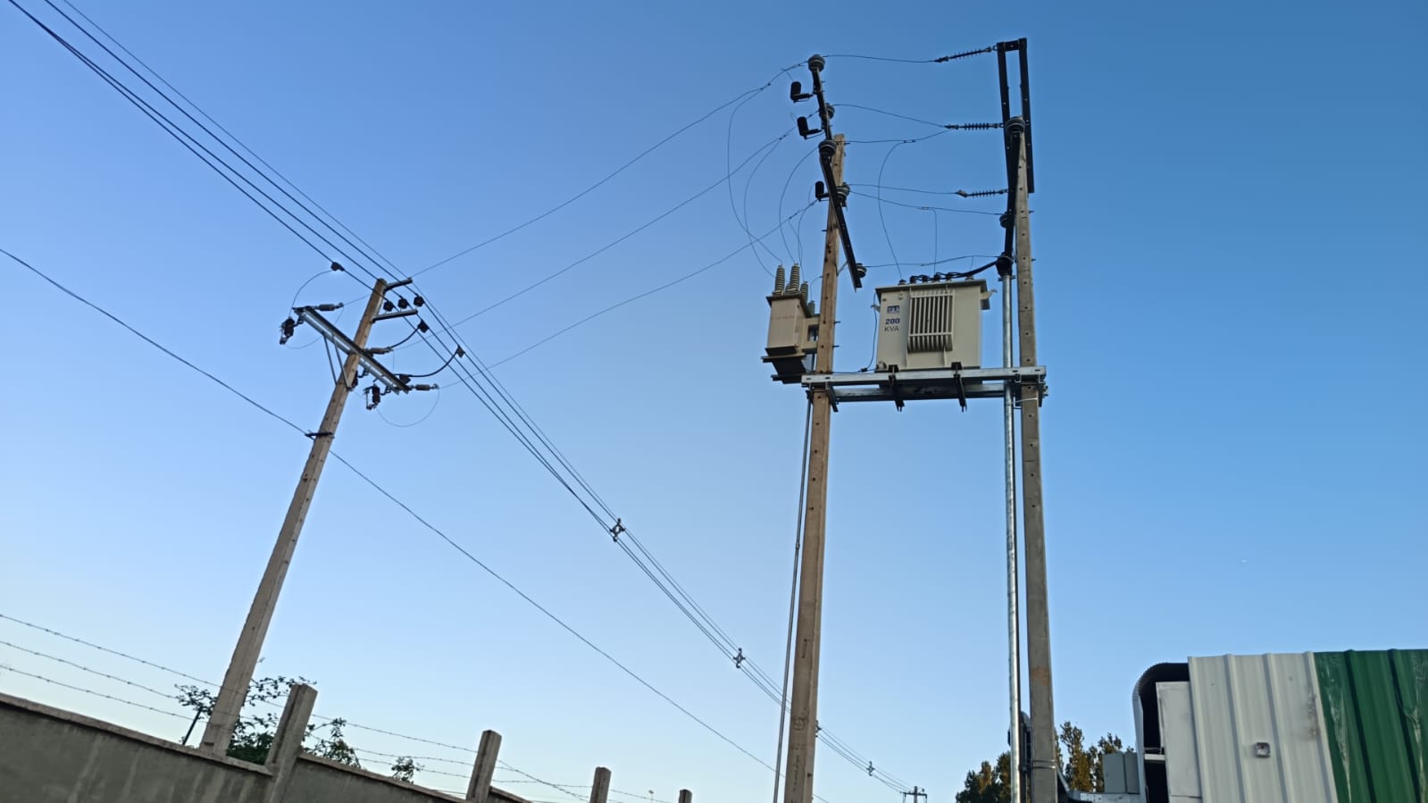 Montaje y declaración de empalme trifásico de 200 kVA